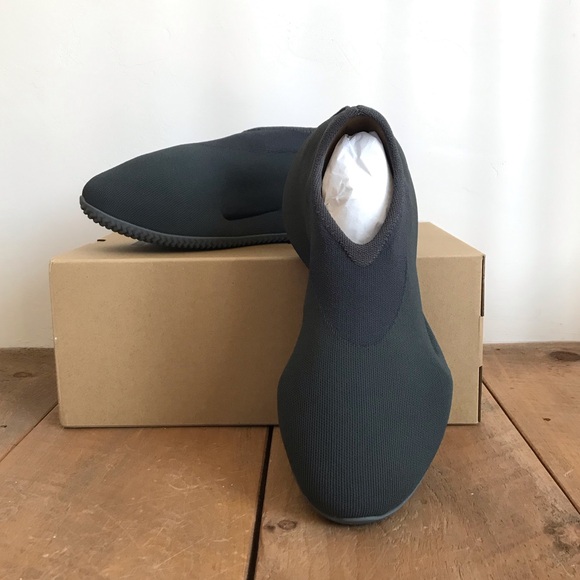 Yeezy Knit RNR - Picture 6 of 9